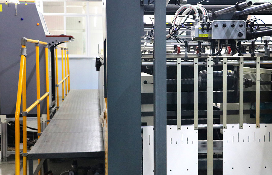 自(zì)動高(gāo)速噴碼平台