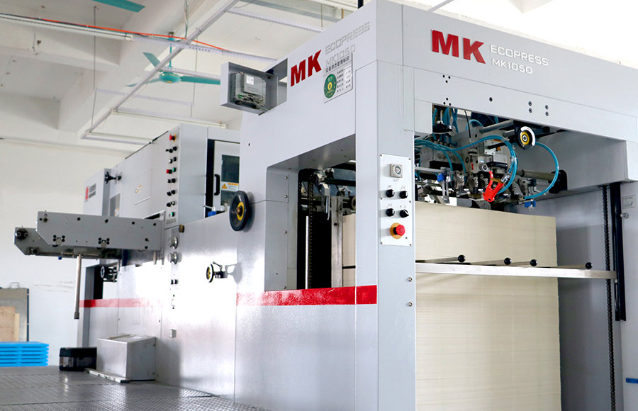 自(zì)動模切機(jī)