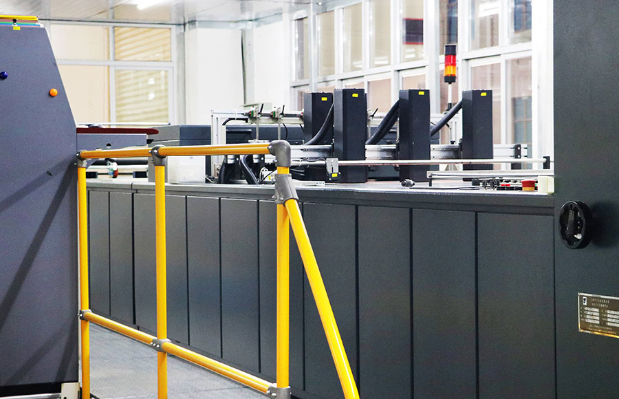 自(zì)動高(gāo)速噴碼平台